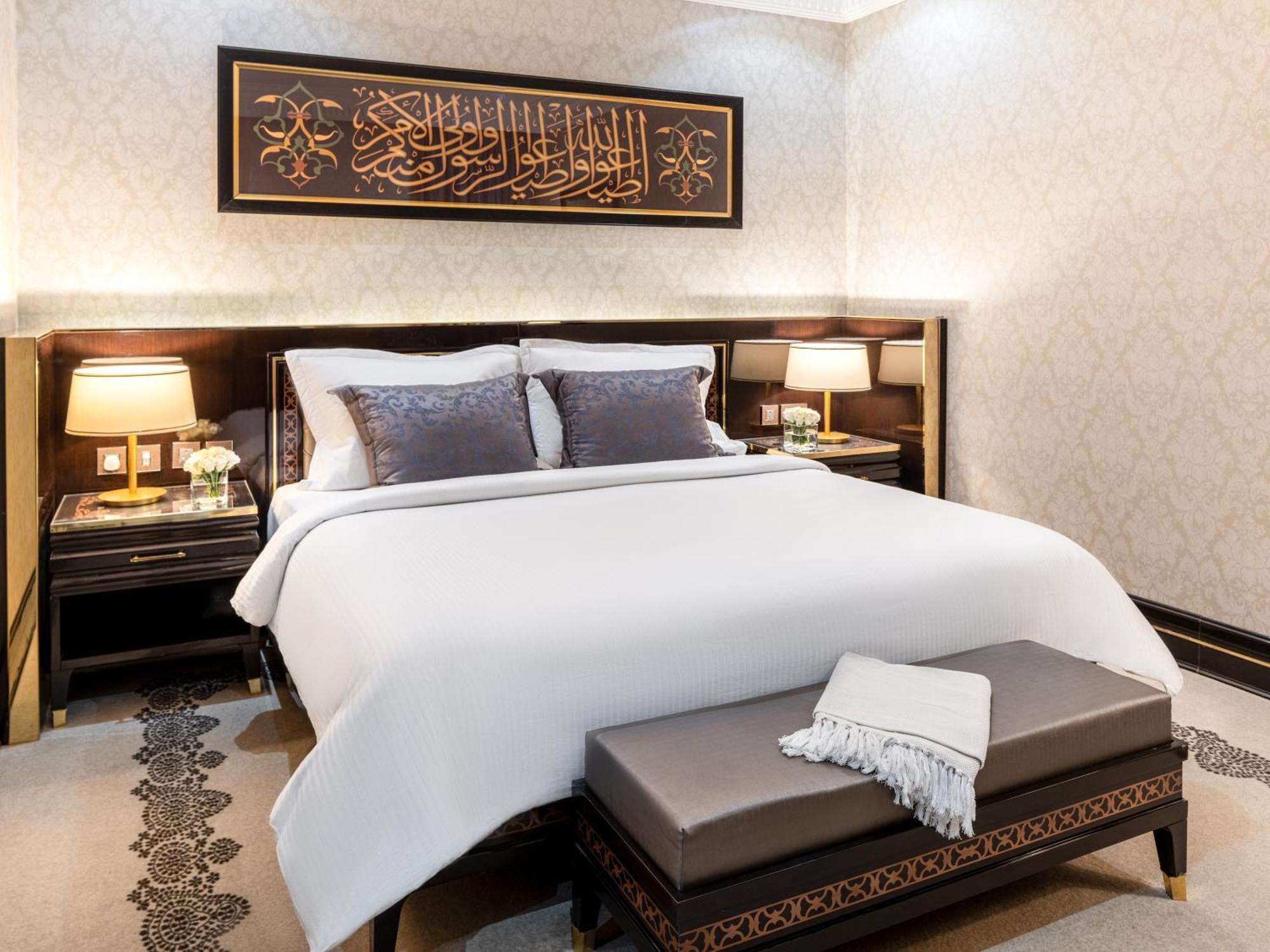 Отель Pullman Zamzam Madina Медина Экстерьер фото